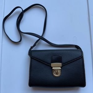 Black Crossbody
